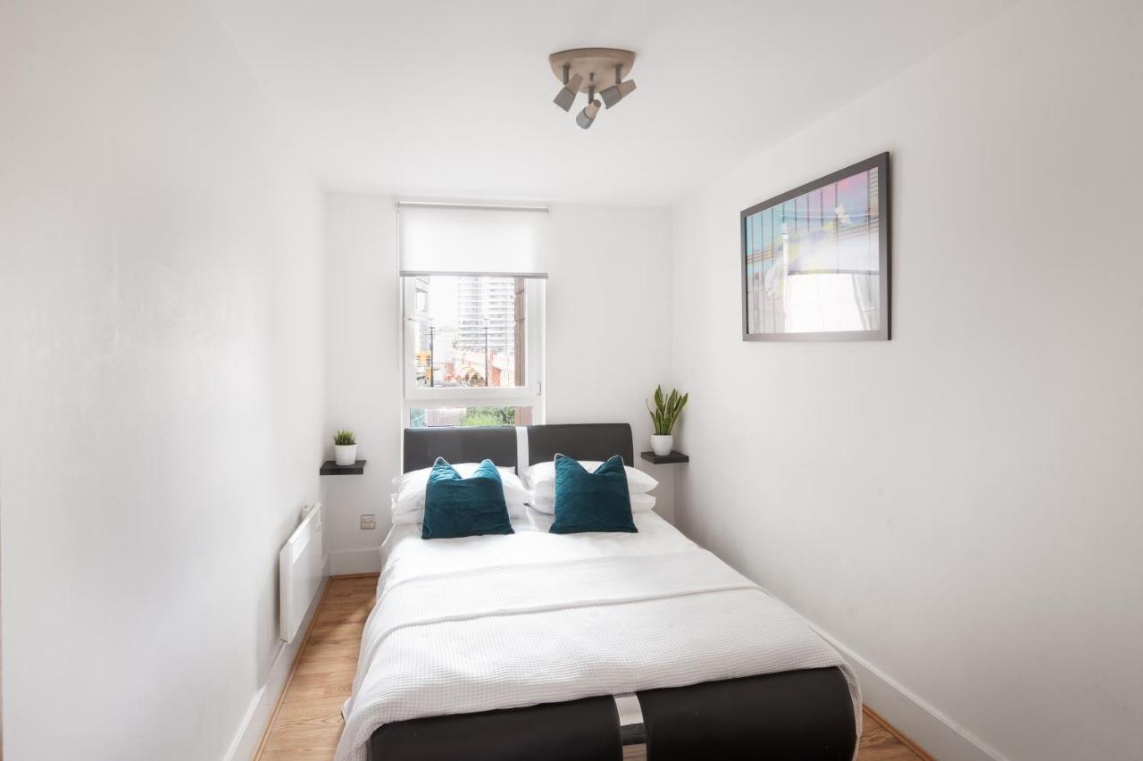 Riverside Balcony Apartments, 10 Minutes From Oxford Circus Londres Exterior foto
