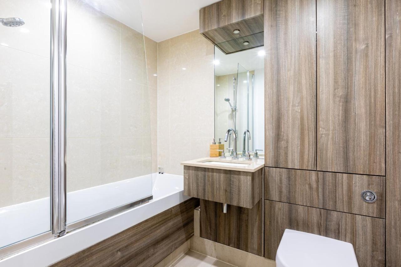 Riverside Balcony Apartments, 10 Minutes From Oxford Circus Londres Exterior foto